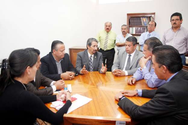 Sindicato de Profesores de la Universidad Michoacana prorroga emplazamiento a huelga - Foto 1 