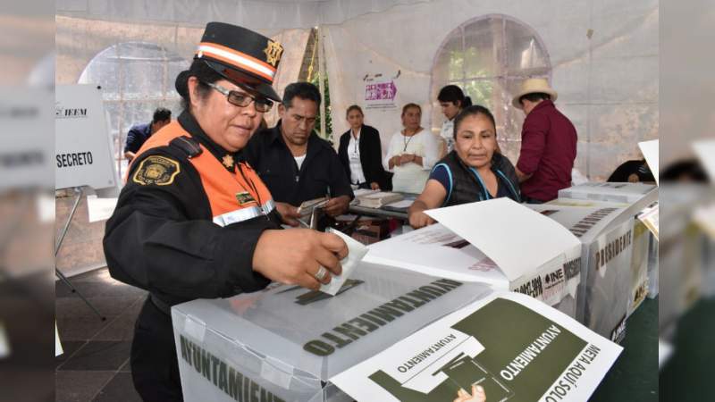 Elecciones transcurren con gran afluencia en el Estado de México 