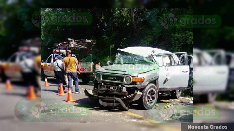 Volcadura en la Acapulco - Zihuatanejo deja herida a familia mexiquense, en Guerrero  - Foto 1 