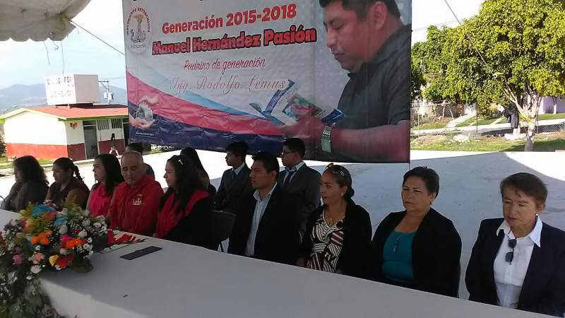 Egresan alumnos de la secundaria Misión del Valle Maestra “Elsa Córdoba Moran” - Foto 1 