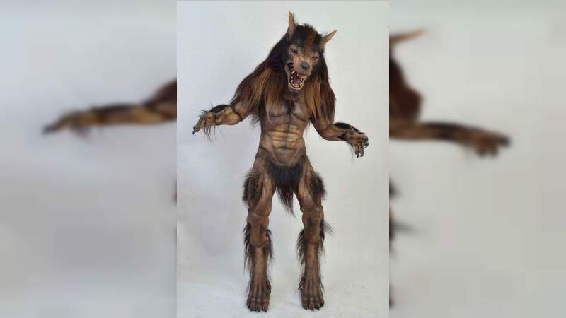 Lobos BUAP presenta a su nueva y terrorífica mascota 
