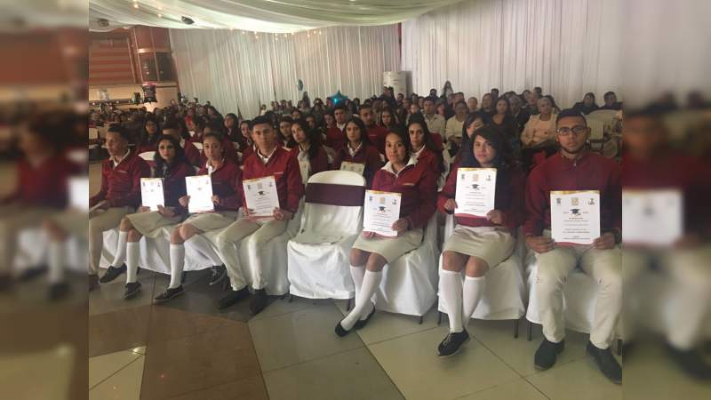 Colegio de Bachilleres plantel Ciudad Hidalgo, culmina con éxito su ciclo escolar 