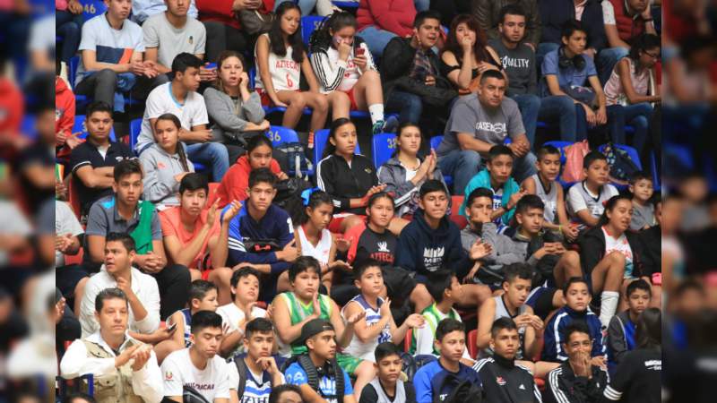 Presencian aficionados del baloncesto entrenamiento de los 12 Guerreros - Foto 0 