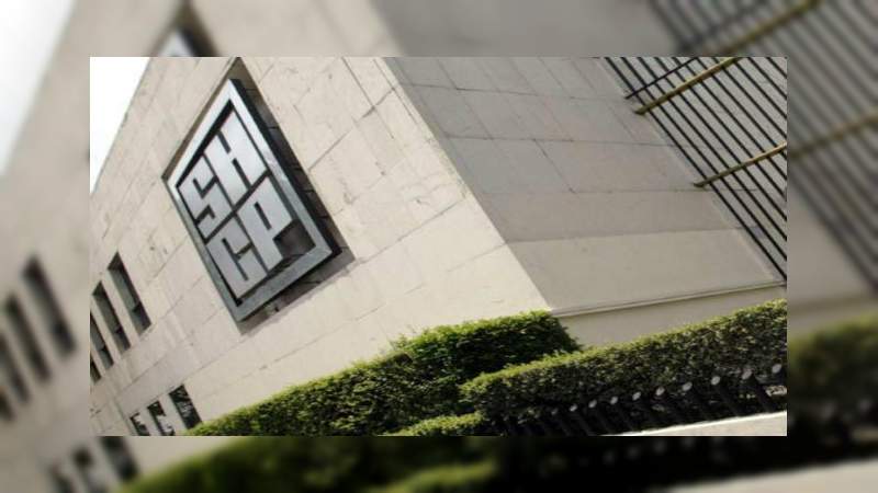 Secretaría de Hacienda aumentó sueldos sin hacerlo público 