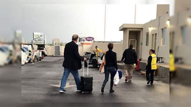 Vicente Fox viola los protocolos de seguridad en el Aeropuerto de Guanajuato 
