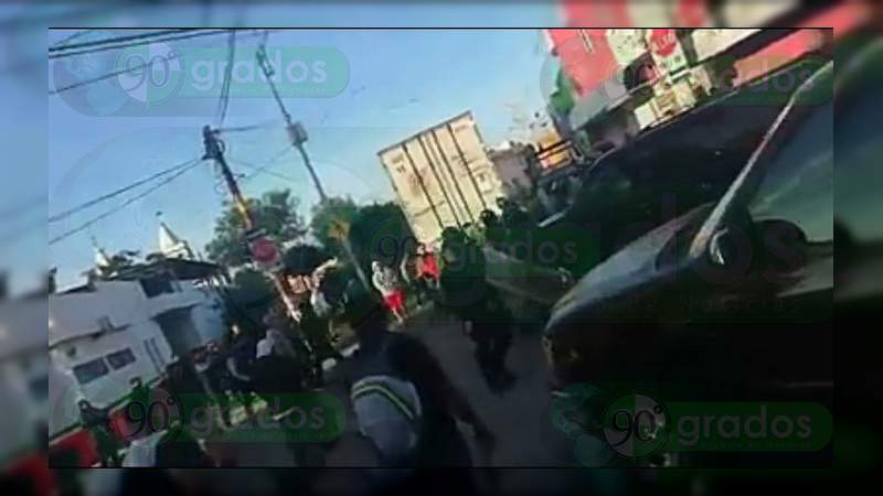 Operativo de la PGR en tianguis desata enfrentamiento en Celaya - Foto 2 