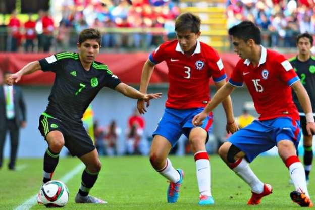 Golea México 4-1 a Chile y avanza a cuartos de final 