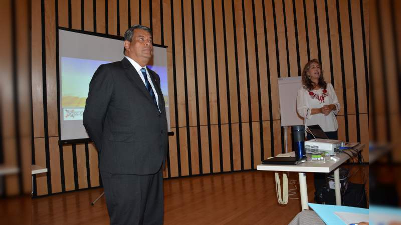  Nuevamente la UMSNH da un paso adelante en el tema de RSU: Salvador García Espinosa 