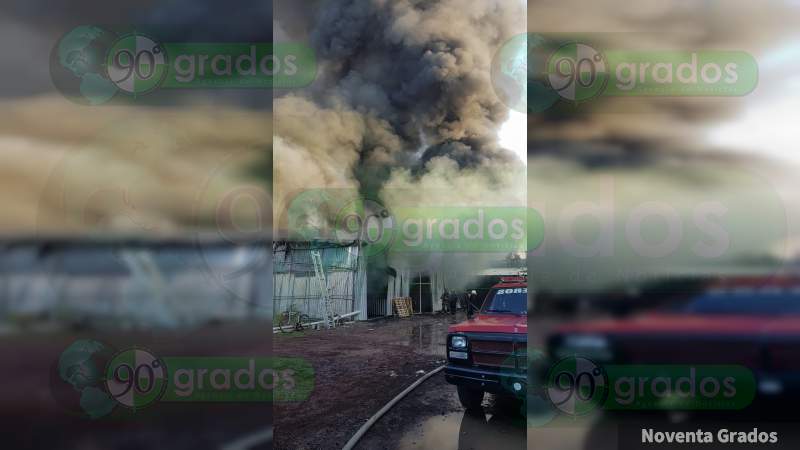 Se incendia bodega de Megacable en Zamora, Michoacán - Foto 0 