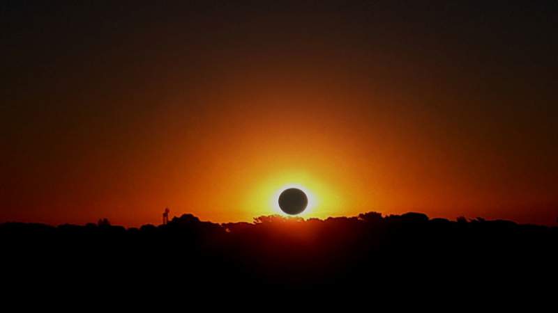 Dónde y cuándo ver este 11 de agosto el último eclipse solar del año - Foto 0 