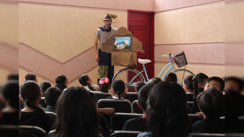 Presentan en Kamishibai historias entre México y Japón 