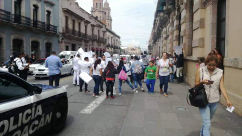 Se manifiestan abogados en Morelia, van en contra de la legislación fiscal 
