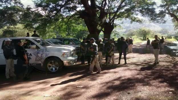 Localizan cuerpos calcinados al interior de vehículo, en Aguililla, Michoacán - Foto 0 