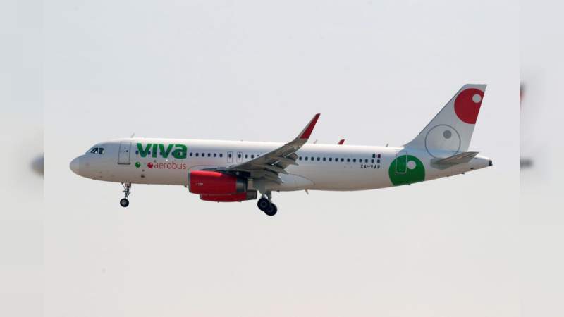 Avión de Viva Aerobus regresa de emergencia al aeropuerto de la CDMX 