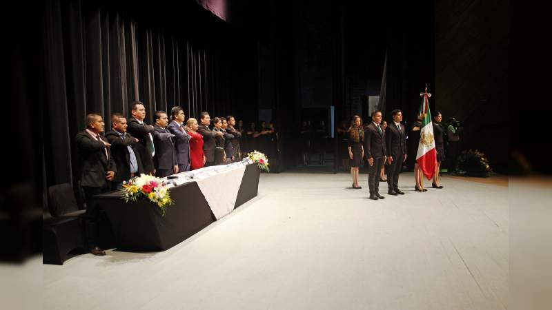 Indispensable labor del docente para el desarrollo y formación de profesionistas: Pérez Pintor 
