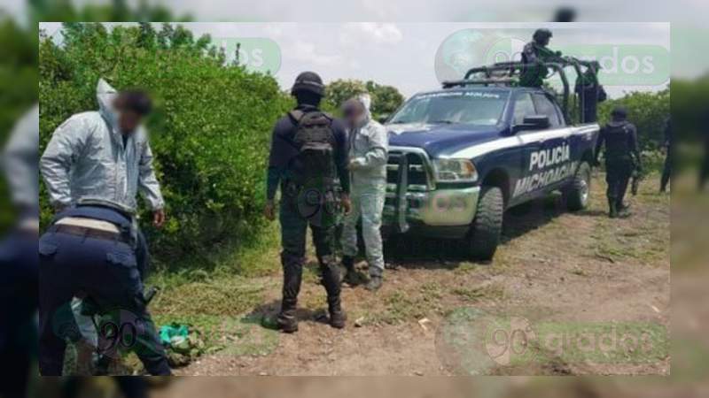 Aseguran narcolaboratorio, rifles de asalto y detienen a tres personas en Michoacán - Foto 6 