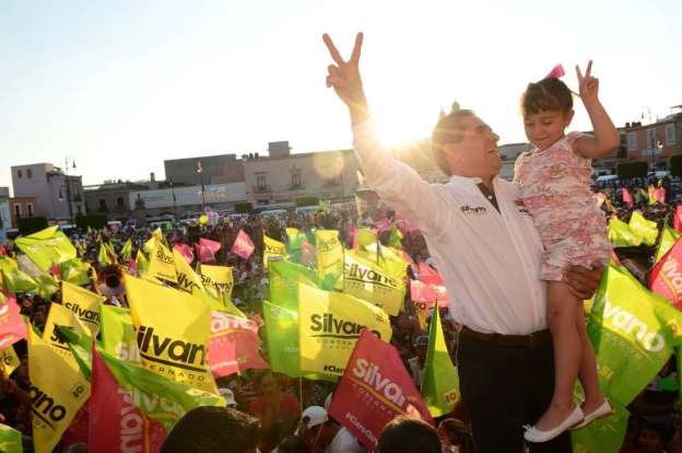 Encabezan Silvano Aureoles masivo evento en el Centro Histórico de Morelia (Fotogalería) - Foto 0 