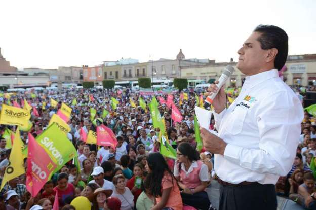 Encabezan Silvano Aureoles masivo evento en el Centro Histórico de Morelia (Fotogalería) - Foto 4 