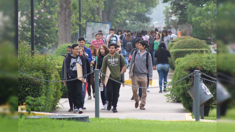 Inician clases 55 mil estudiantes de la Universidad Michoacana 