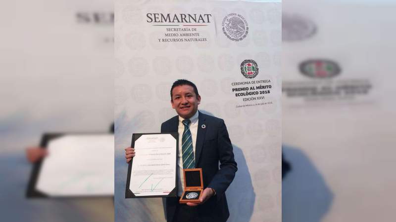 El investigador nicolaita Luis Bernardo López Sosa gana premio al Mérito Ecológico 2018 