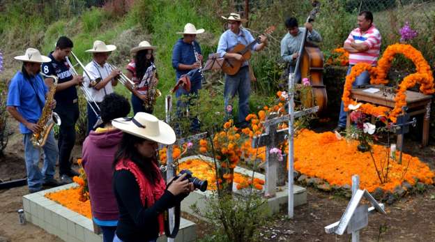 Día de muertos, tradición que aún se mantiene viva en Zacán, Michoacán - Foto 2 