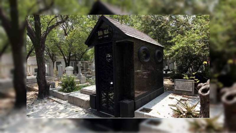 Saquean la tumba de María Félix 