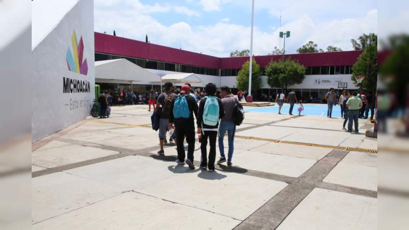 SEE cumple compromisos económicos con trabajadores de la educación 