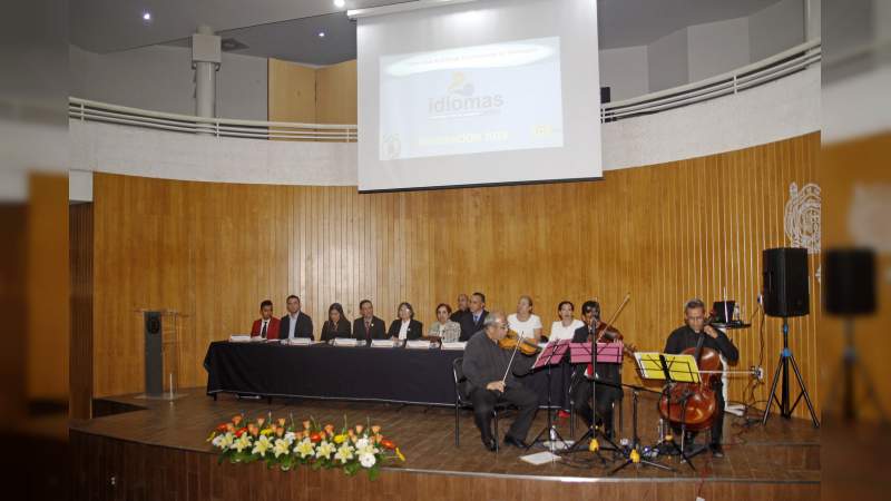 Concluyen estudios alumnos del Departamento de Idiomas de la Casa de Hidalgo - Foto 0 