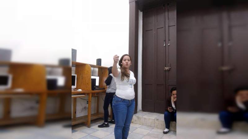 Club de poesía participará en concurso de declamación - Foto 1 