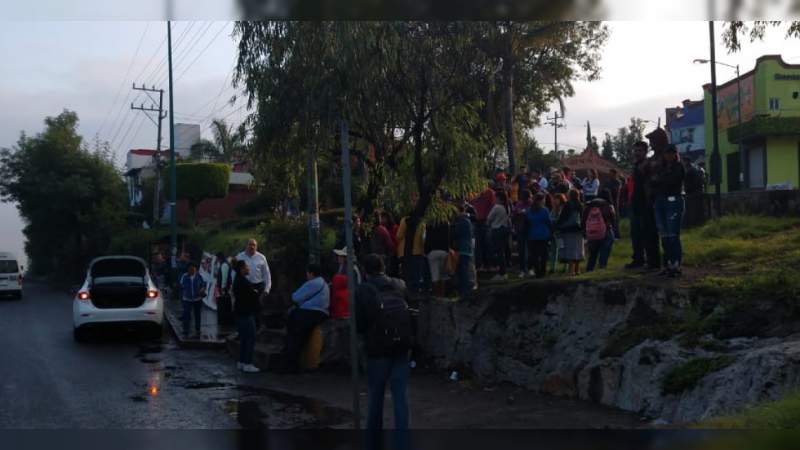 SNTE se manifiesta frente a Casa de Gobierno en Morelia 