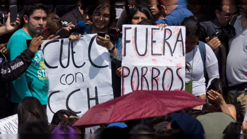 UNAM expulsa a 18 estudiantes por las agresiones registradas en Rectoría 