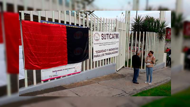 Toman las instalaciones del Icatmi en Michoacán 