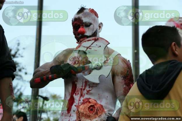 Desfilan zombies por calles de Morelia - Foto 6 