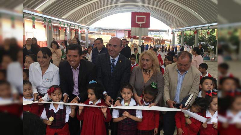 Entregan techumbre en la Escuela  Primaria “José Martí” de Morelia - Foto 0 