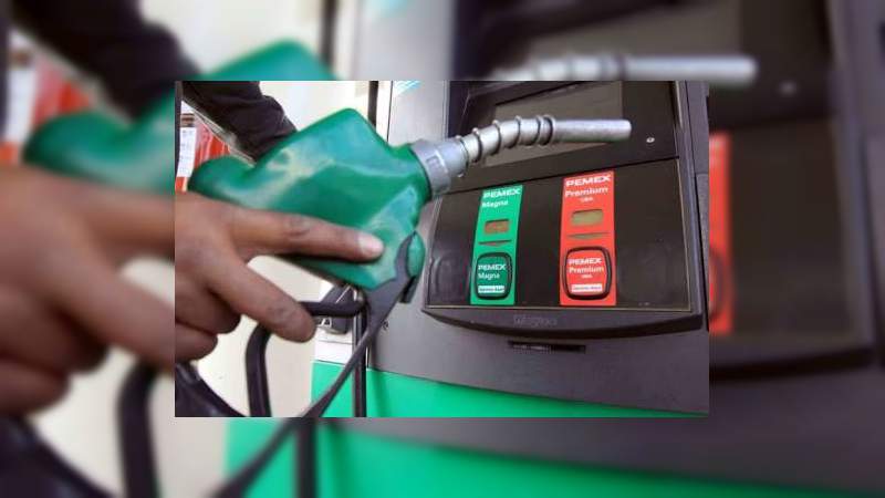 Precio de la gasolina aumentó 77% en el sexenio de Peña Nieto 
