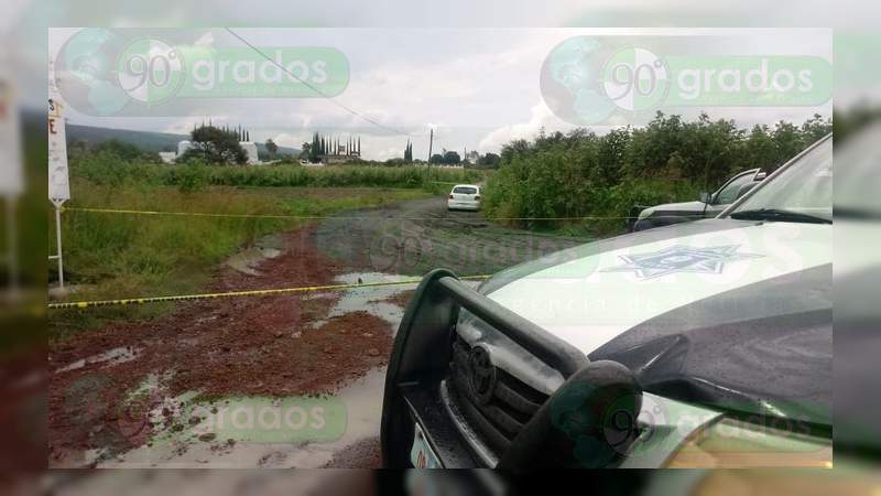 Encuentran dos cadáveres dentro de un auto en Celaya, Guanajuato - Foto 0 