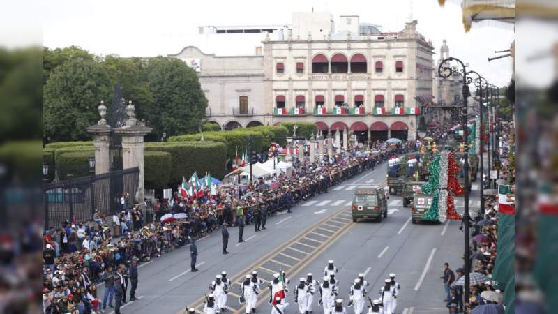 Concluye el tradicional desfile del 16 de septiembre en Morelia 