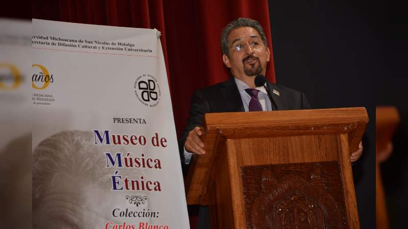 La músisa es un medio de comunicación universal: Carlos Blanco Fadol - Foto 1 