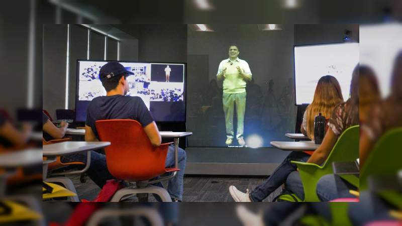 El Tec de Monterrey imparte clases con hologramas 