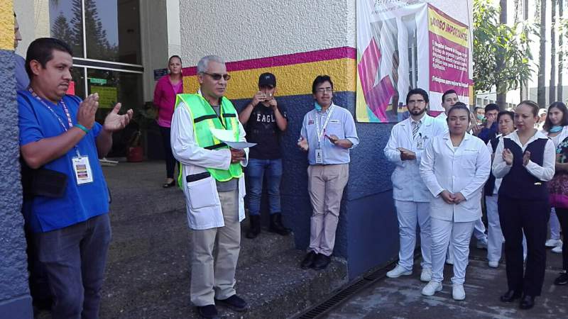 Se realiza simulacro de alerta sísmica en el Hospital General de Uruapan “Dr. Pedro Daniel Martínez” para prevenir riesgos entre la población - Foto 2 