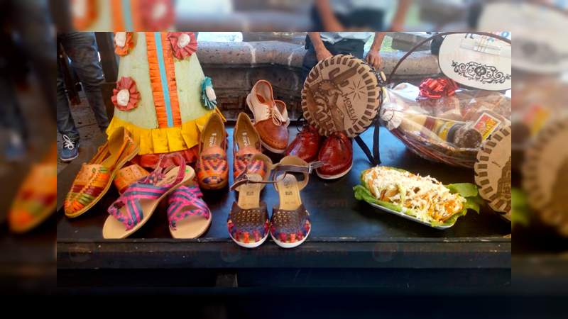 Para conocer el mercado de dulces entre los morelianos, comerciantes realizan la décima feria del dulce y la artesanía 