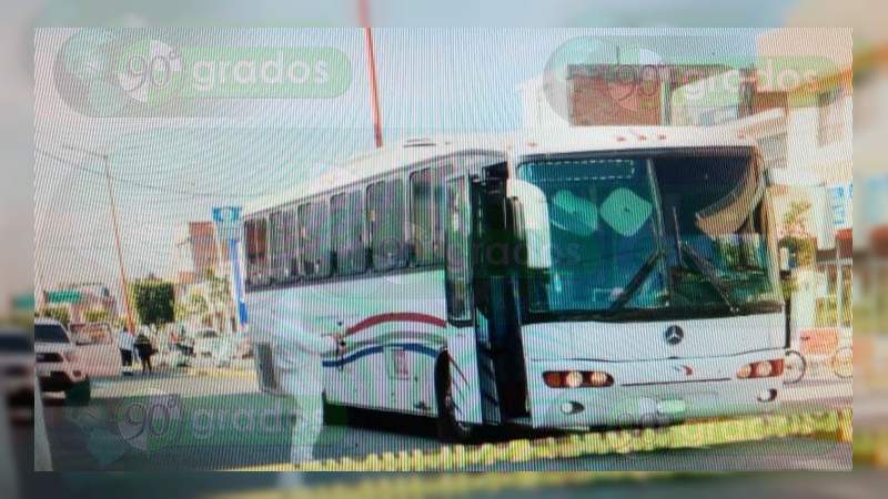 Asesinan al chofer de un autobús en Acámbaro, Guanajuato - Foto 0 