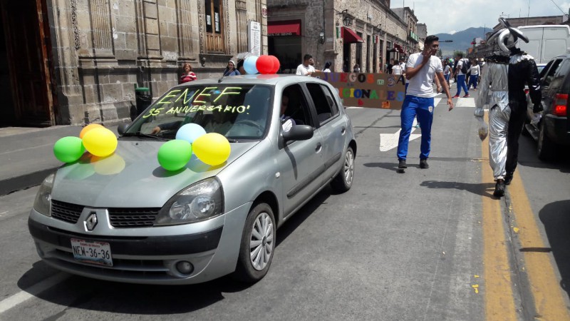 Desfile de Aniversario de la Escuela Normal de Educación Física (ENEF) - Foto 2 