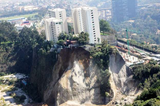 Nuevos derrumbes en Santa Fe confirman lo que ocurrirá en la Loma de Santa María: MCDL 