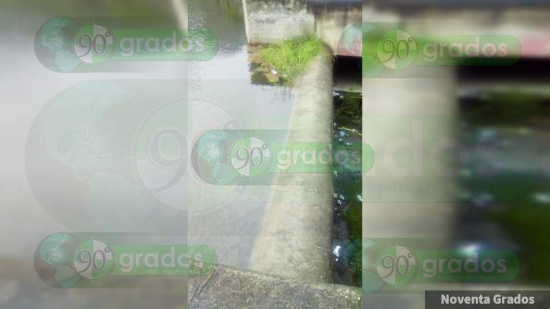 Saturación de presa en Zitácuaro provoca inundaciones - Foto 3 