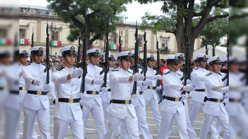 Vive Michoacán Desfile Cívico Militar conmemorativo al natalicio del Siervo de la Nación  - Foto 5 