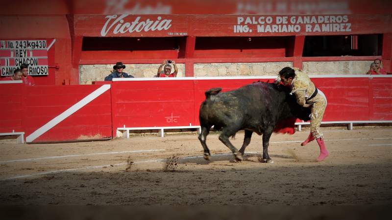 Triunfo épico de Isaac Chacón  en la monumental de Morelia - Foto 2 