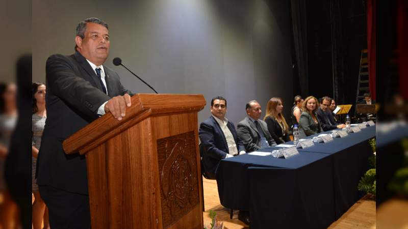 La Enfermería es sinónimo de cuidado, atención y responsabilidad: Salvador García Espinosa - Foto 1 