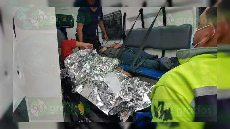 Choque entre camiones en la carretera Jacona – Los Reyes deja dos heridos
