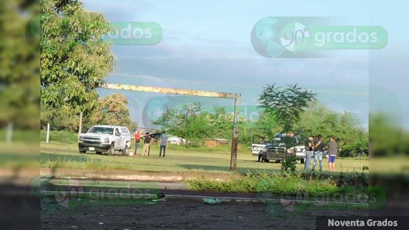 Desnudo y sin vida, dejan cuerpo de joven en Apatzingán, Michoacán  - Foto 1 